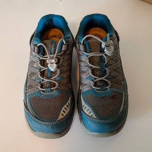 Keen women’s steel toed shoes size 8